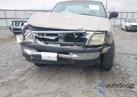 1997 Ford F150 Standard/Xl/Xlt z USA, uszkodzony, nr VIN 1FTDF1722VNC01227